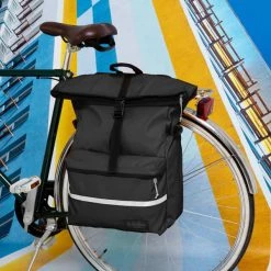 Sacoches Vélo EASTPAK MACLO BIKE TARP BLACK 22 Noir 11 Sacoches Vélo EASTPAK MACLO BIKE TARP BLACK 22 Noir -Vêtements vélo Soldes 9 100257 maclo bike tarp black ek0a5bd4 o13 04