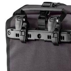 Sacoches Vélo ORTLIEB SPORT-ROLLER PLUS 25L GRANITE/BLACK 23 Noir / Gris 11 Sacoches Vélo ORTLIEB SPORT-ROLLER PLUS 25L GRANITE/BLACK 23 Noir / Gris -Vêtements vélo Soldes 9 87865 sport roller plus 25l granite black f6204 04