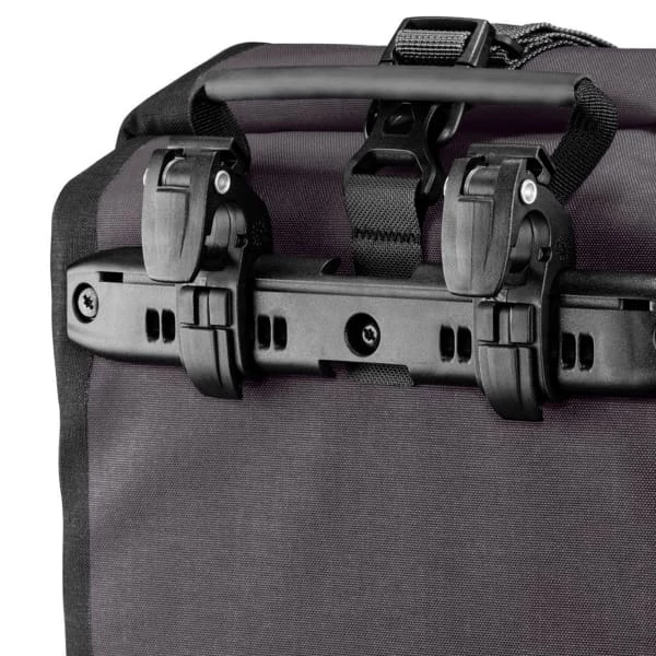 Sacoches Vélo ORTLIEB SPORT-ROLLER PLUS 25L GRANITE/BLACK 23 Noir / Gris 6 Sacoches Vélo ORTLIEB SPORT-ROLLER PLUS 25L GRANITE/BLACK 23 Noir / Gris – Image 4