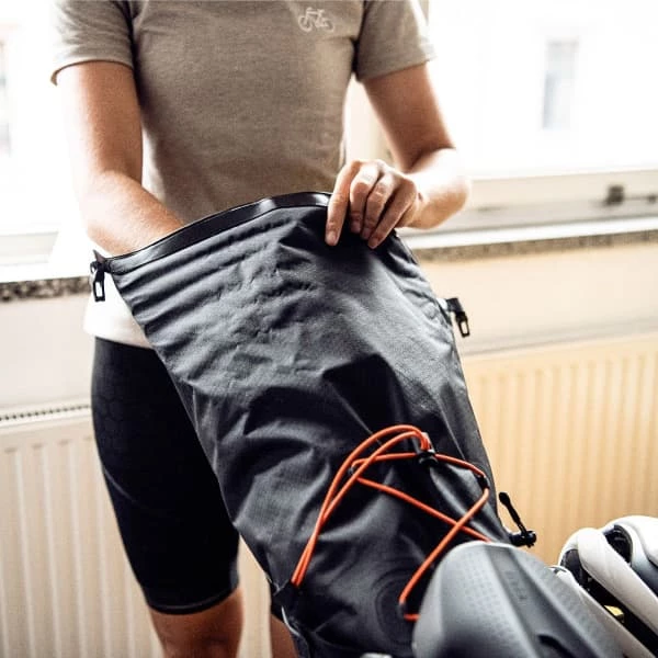 Sacoches Vélo ORTLIEB SEAT-PACK 11L BLACK MATT 23 Noir 7 Sacoches Vélo ORTLIEB SEAT-PACK 11L BLACK MATT 23 Noir – Image 5