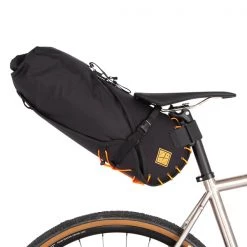 Sacoches Vélo RESTRAP SADDLE BAG ORANGE 14L + DRY BAG 22 Noir