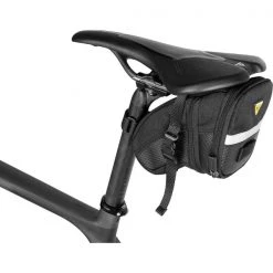 Sacoches Vélo TOPEAK AERO WEDGE PACK (STRAPS) MEDIUM 21 Noir 8 Sacoches Vélo TOPEAK AERO WEDGE PACK (STRAPS) MEDIUM 21 Noir -Vêtements vélo Soldes 9 94600 topeak aero wedge pack straps medium to5105 03