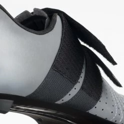 Chaussures Vélo Route FIZIK TEMPO POWERSTRAP R5 REFLECTIVE GREY/BLACK 22 Gris 9 Chaussures Vélo Route FIZIK TEMPO POWERSTRAP R5 REFLECTIVE GREY/BLACK 22 Gris -Vêtements vélo Soldes 9 98863 tempo r5 powerstrap reflective grey black tpr5psre1 7410 03